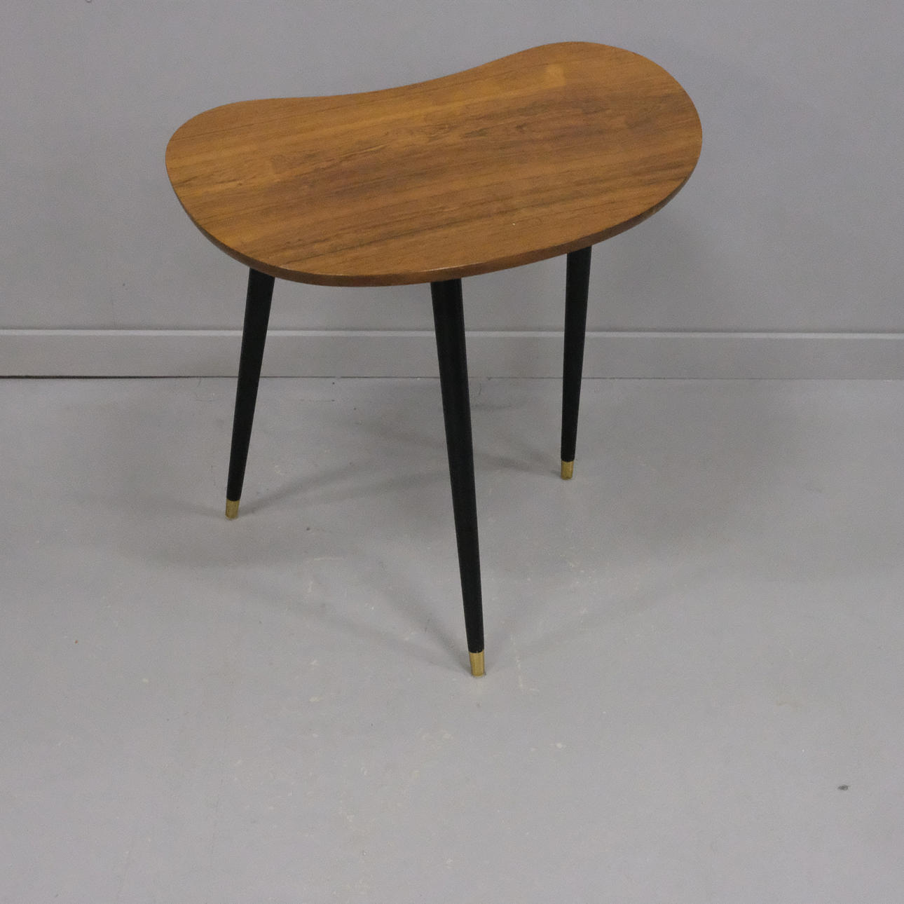 TISCH, NIERENFORM, TEAK.