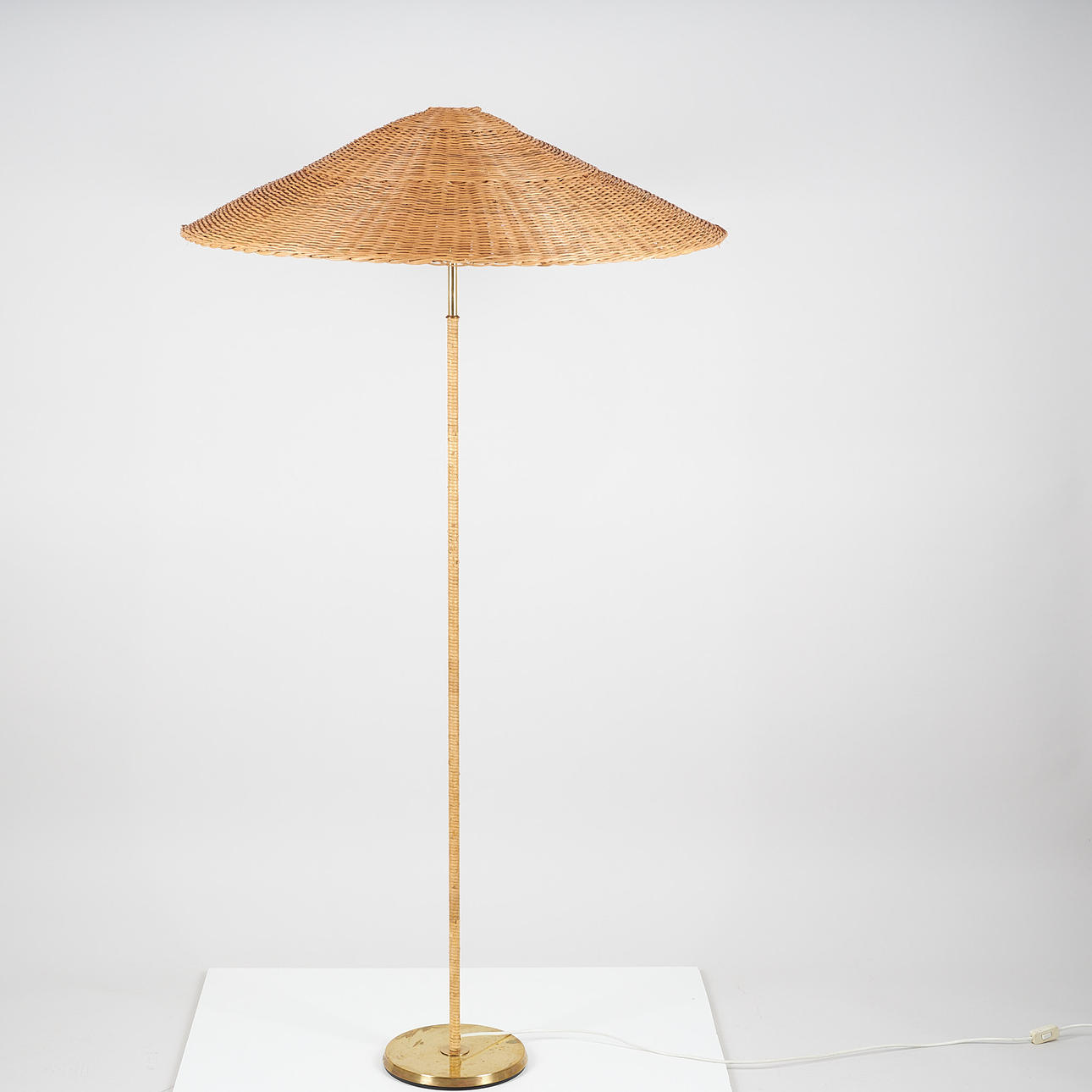 GOLVLAMPA, 1900-talets mitt.