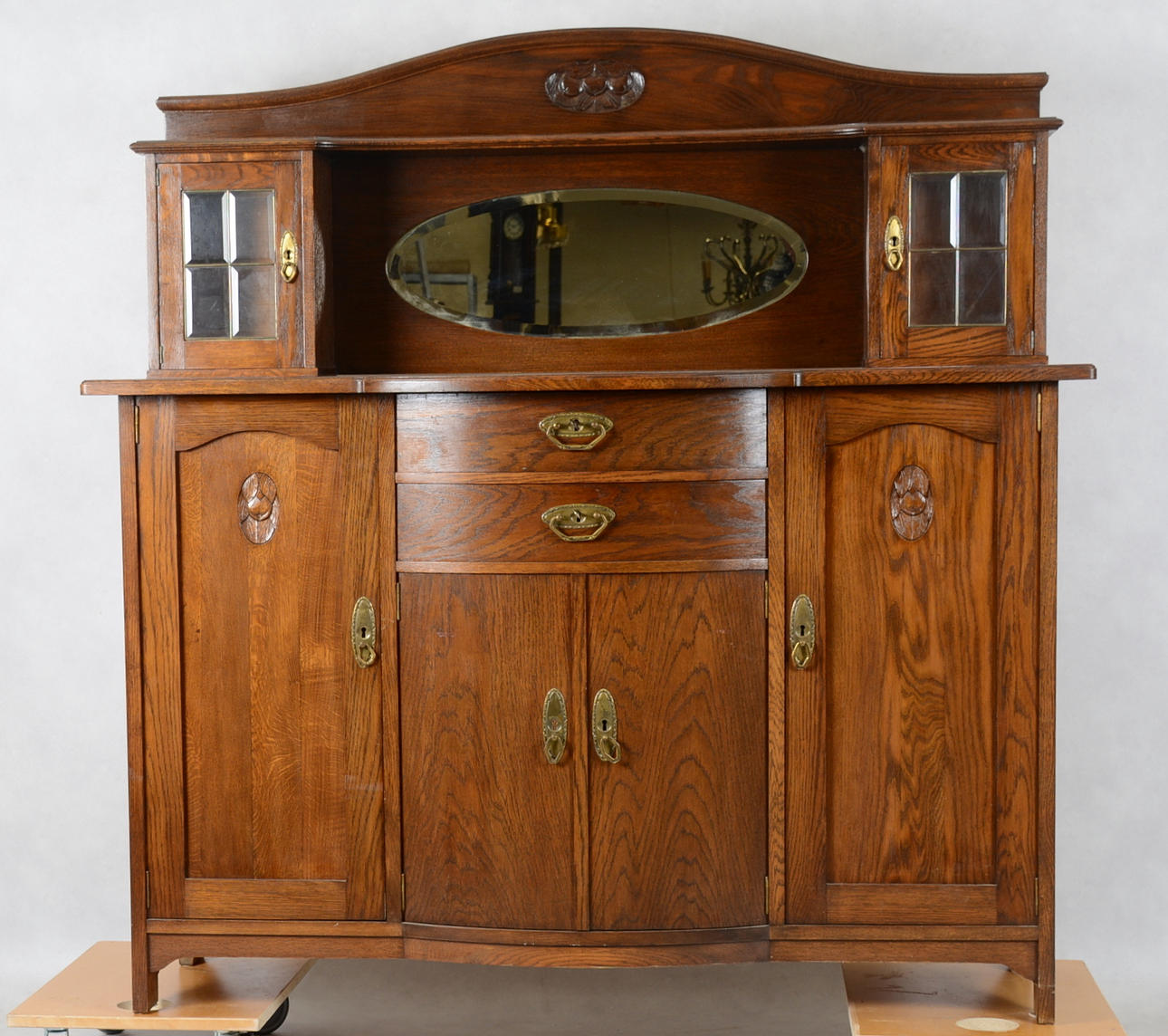 SPEGELSKÄNK, ek, jugend, tidigt 1900-tal.