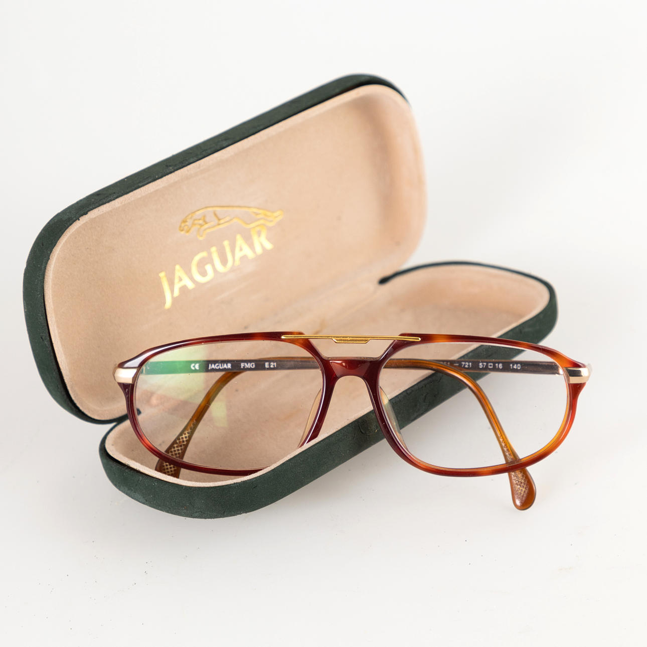 Jaguar glasögon ram.