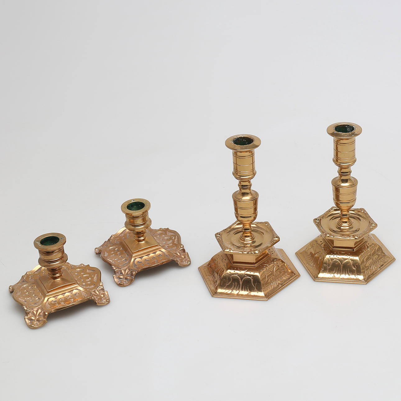 LJUSSTAKAR i mässing, 2 par, bl a Ystad metall.