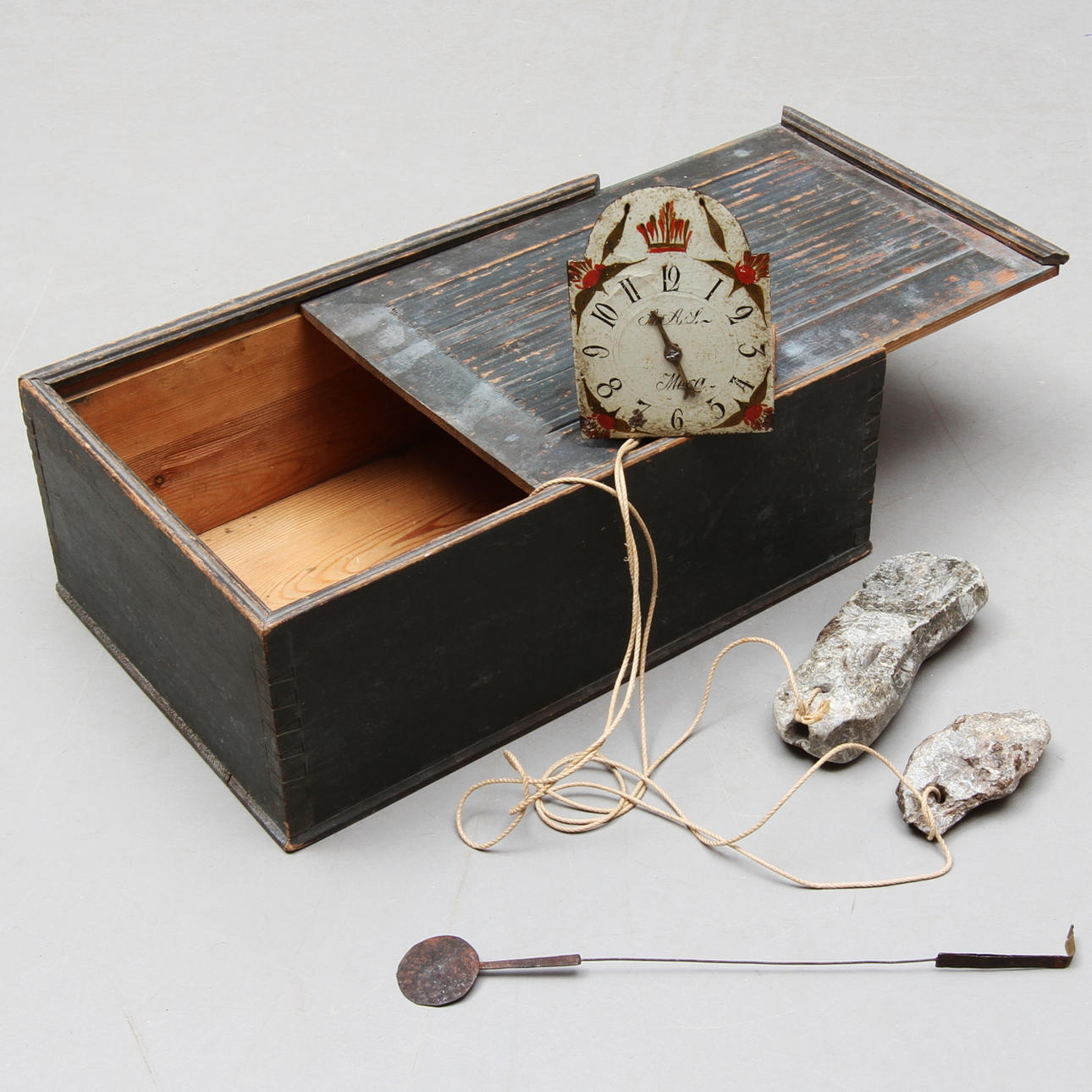 LJUSLÅDA, Hälsingland, URVERK, märkt Mora, 1800-tal.