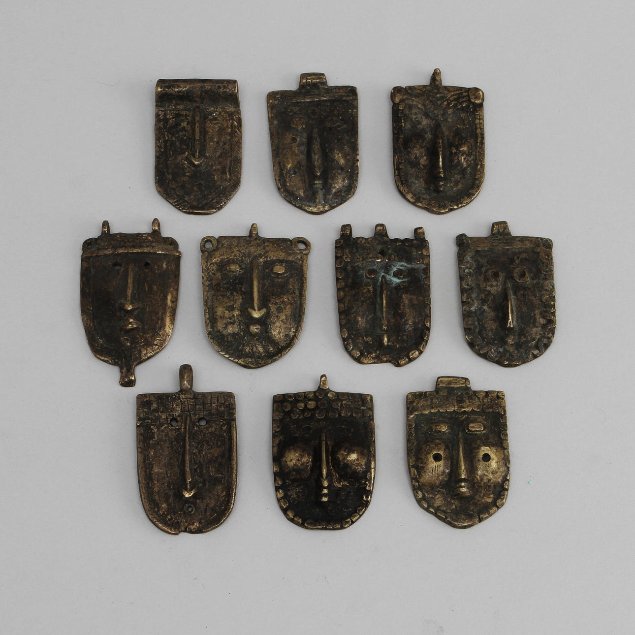 HÄNGEN, 10 st, brons. Västafrika, bl a Dogon, Mali.
