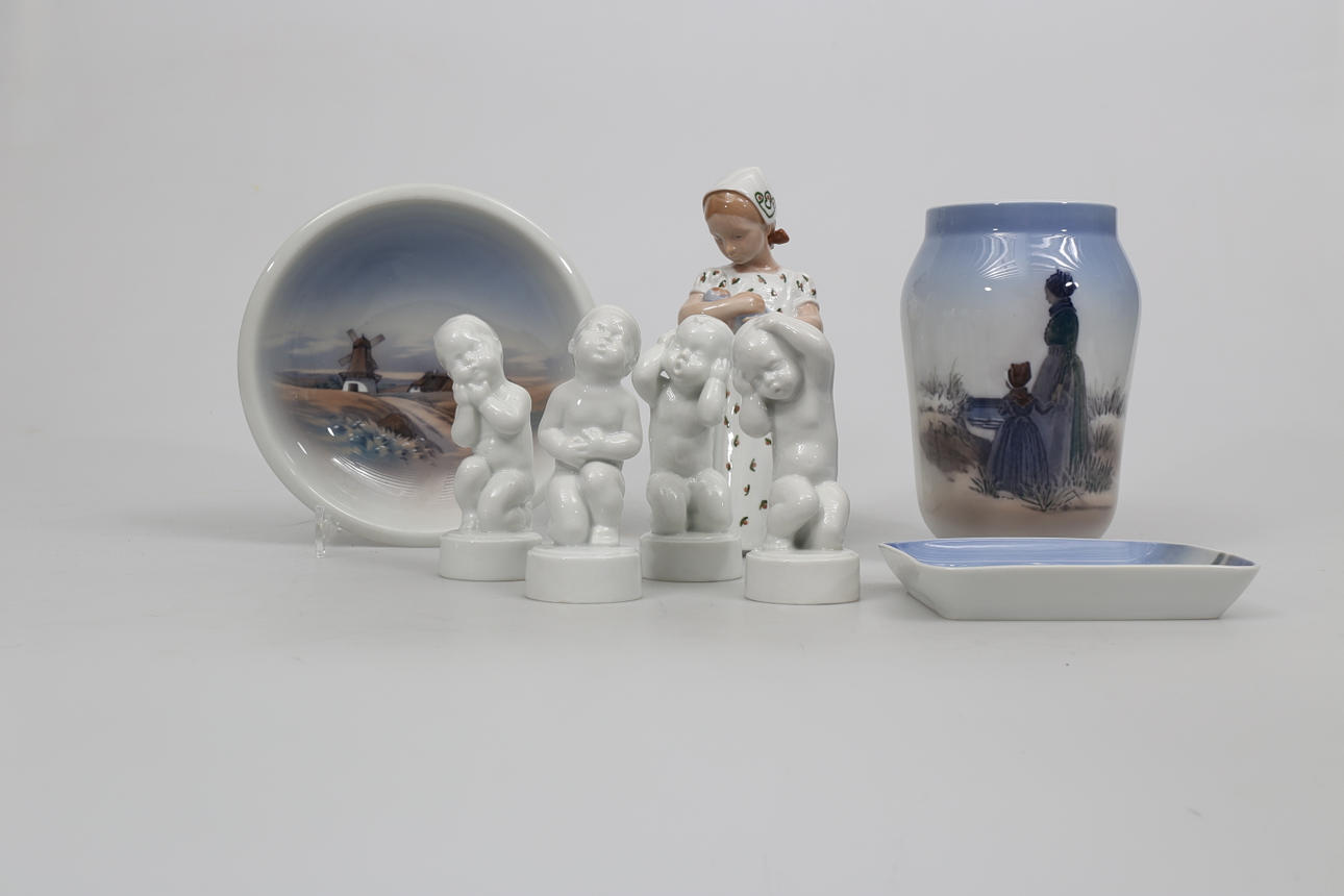 FIGURINER, VAS OCH FAT, porslin, 8 delar, bland annat Kunglig Dansk.