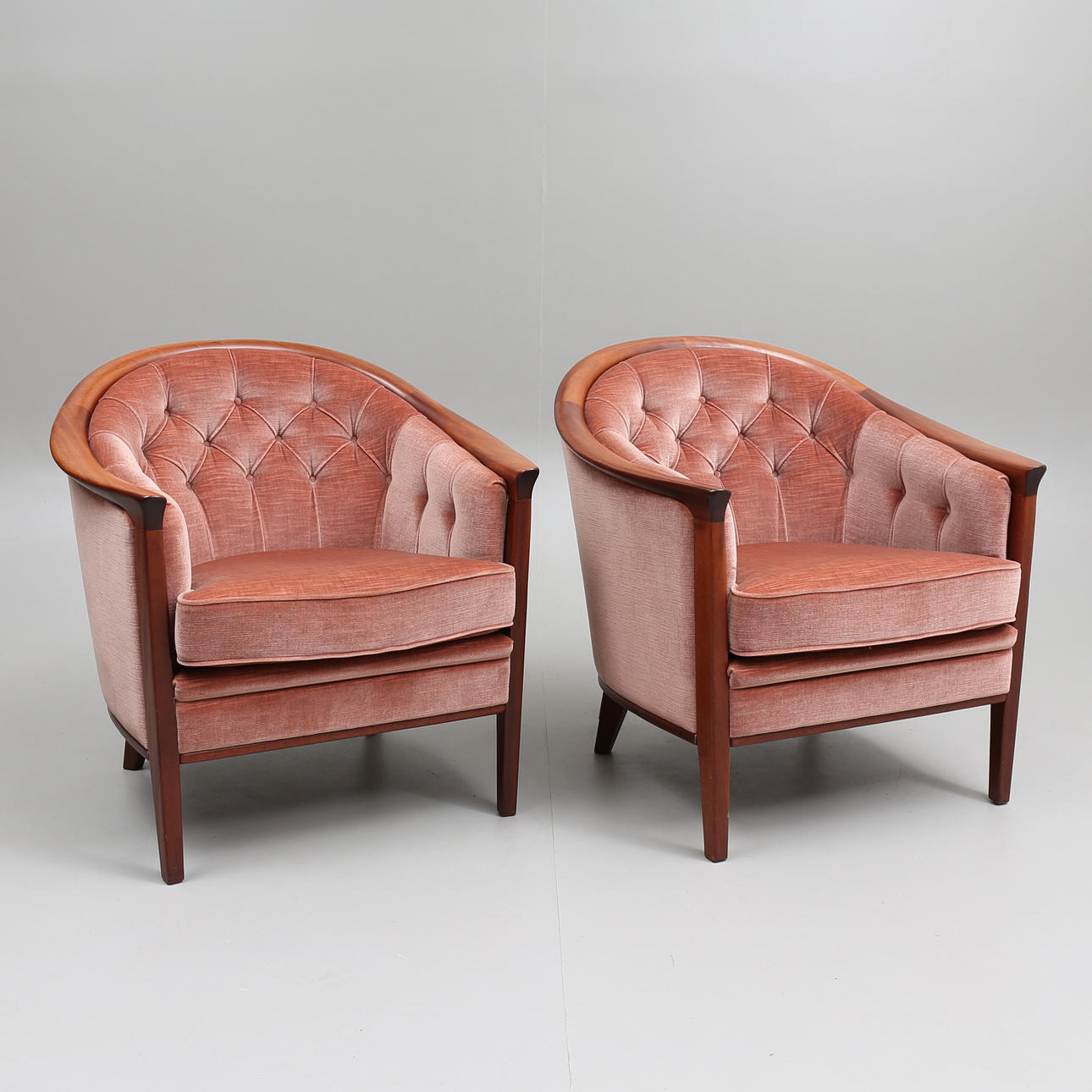 FÅTÖLJER, ett par, bröderna Andersson, 1900-talets andra hälft.