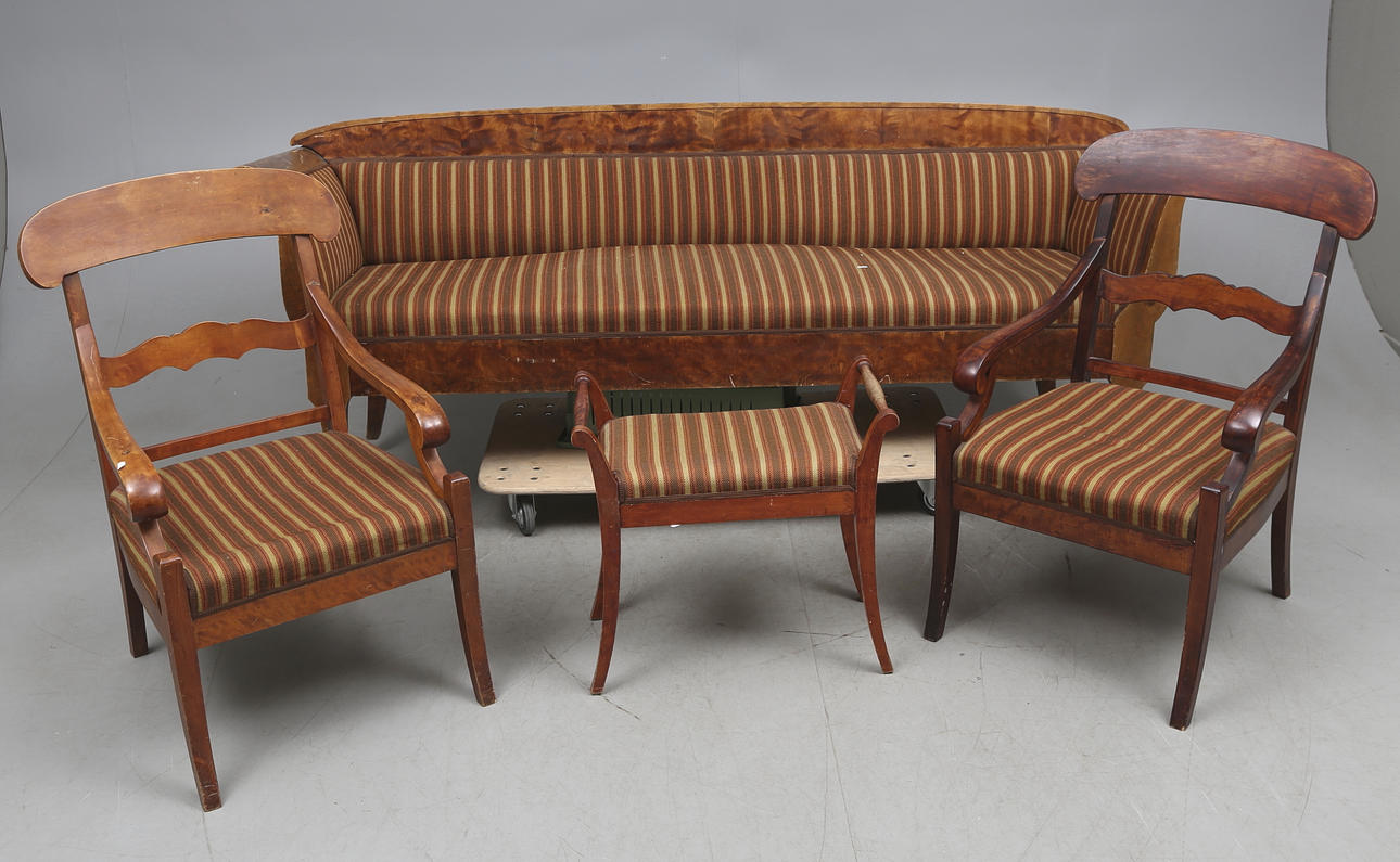 SOFFA,1800-tal samt KARMSTOLAR, ett par och pall, 1900-tal.