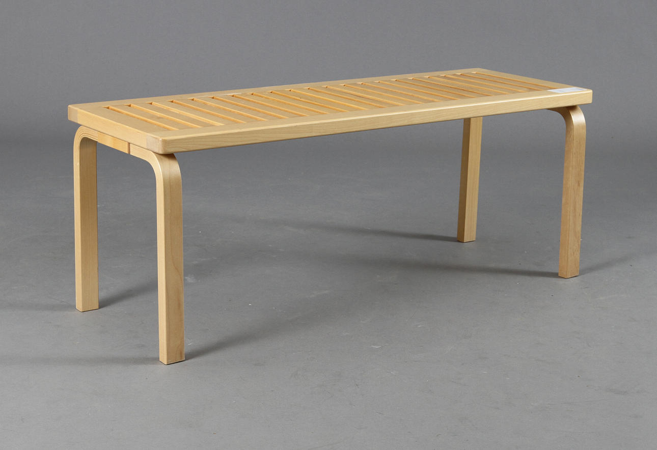 ALVAR AALTO. BÄNK. Ljus björk.