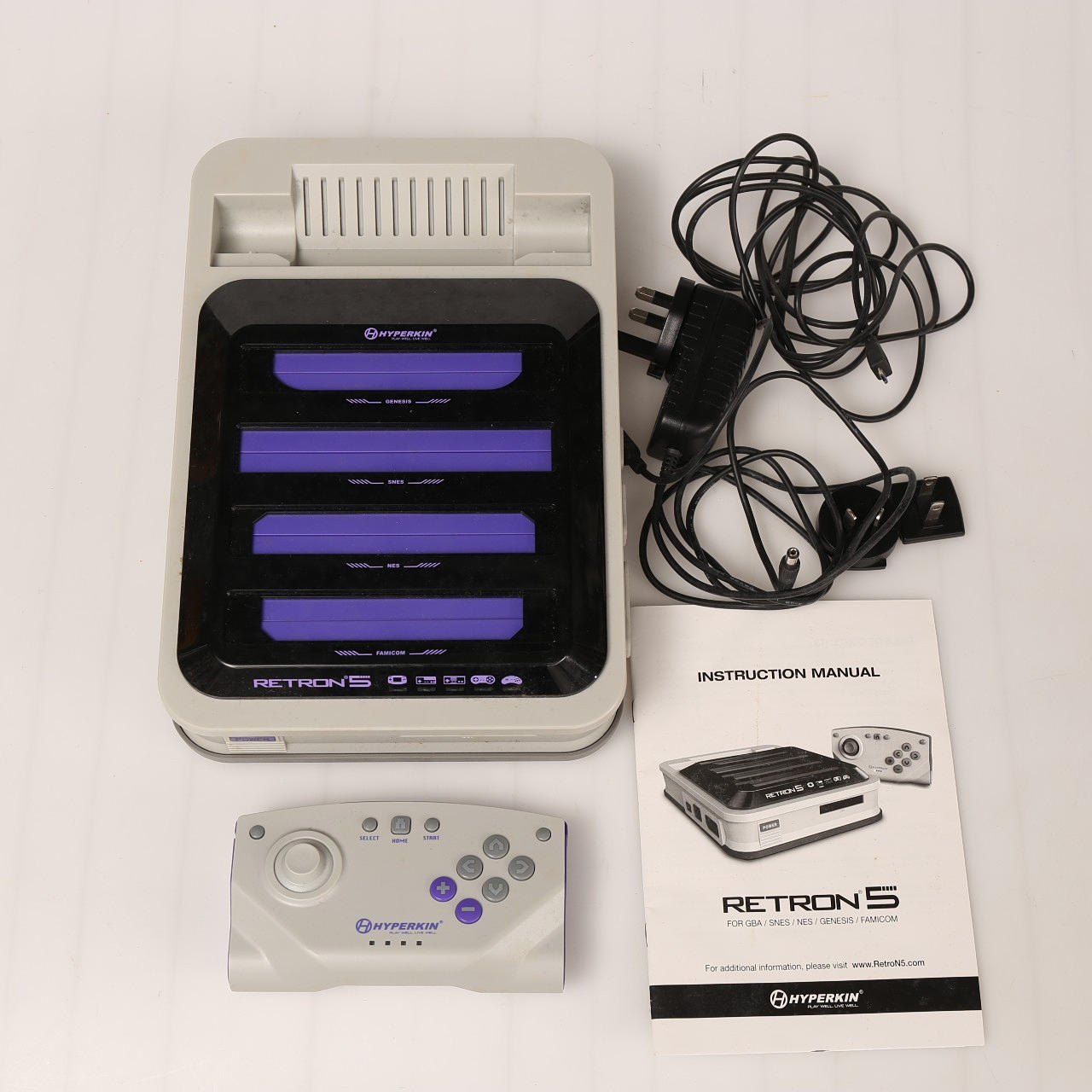 GAMING CONSOLE, Hyperkin, Retron 5.