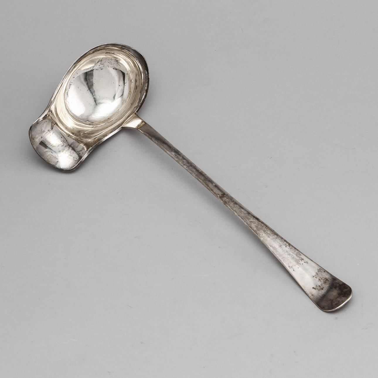 BÅLSLEV, silver, A Johansson, Borås 1881. Vikt ca 240 gram.