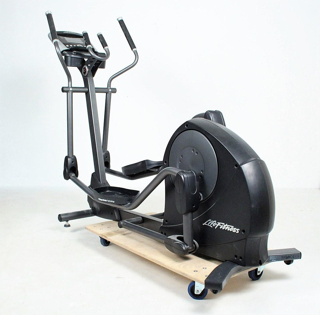 "Life Fitness" - Crosstrainer - Modell X3.