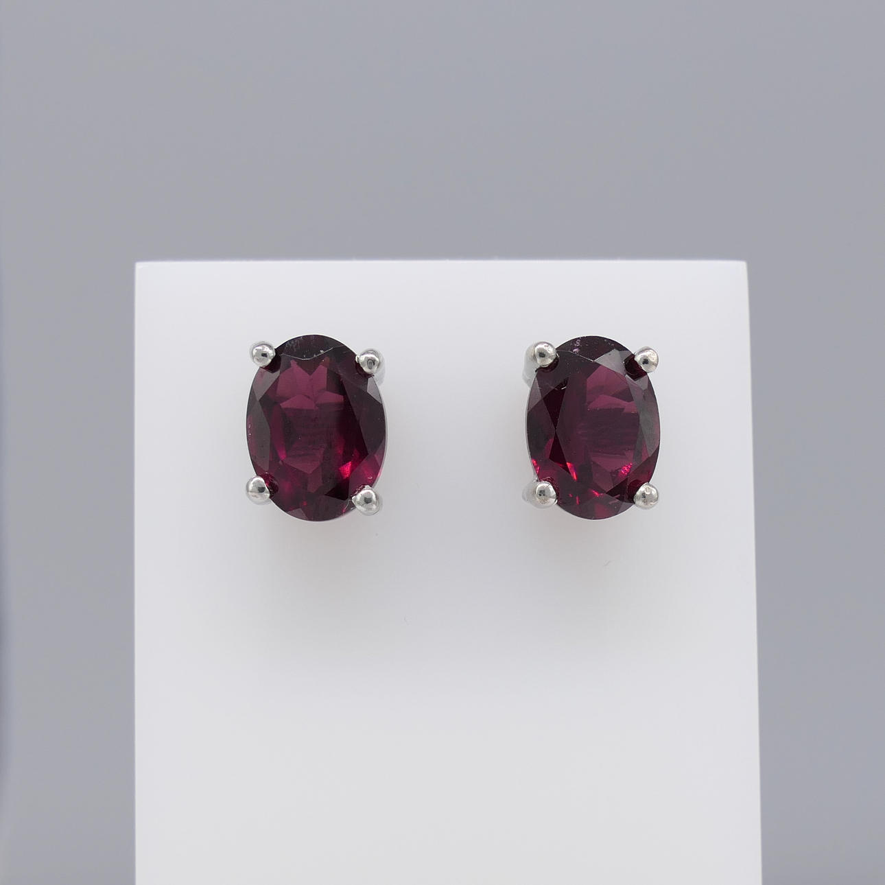 GRANAT ÄDELSTEN silver nitar.