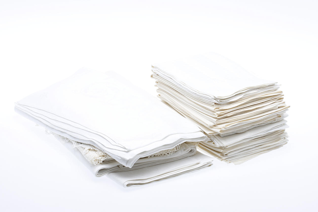 PARTI LINNE, bl.a. dukar.