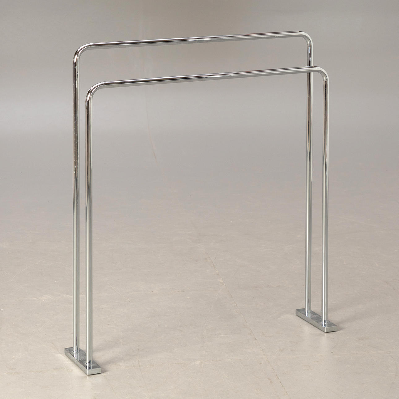 JOOP!. Handtuchhalter Chromeline.