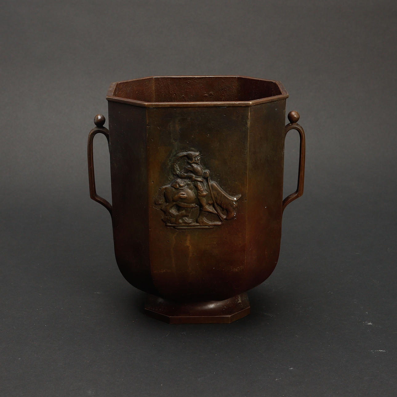 JUST ANDERSEN. Urna, brons, GAB, Brons, nummer 48.