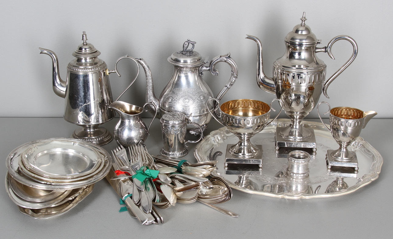 NYSILVERFÖREMÅL, ca 40 delar, 1900-tal.