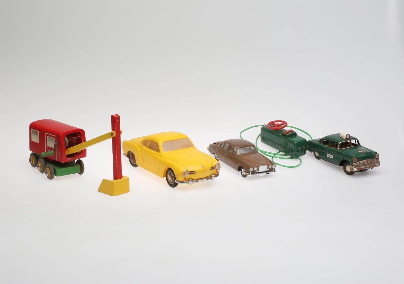 LEKSAKER, 4 st, 1960/70-tal.