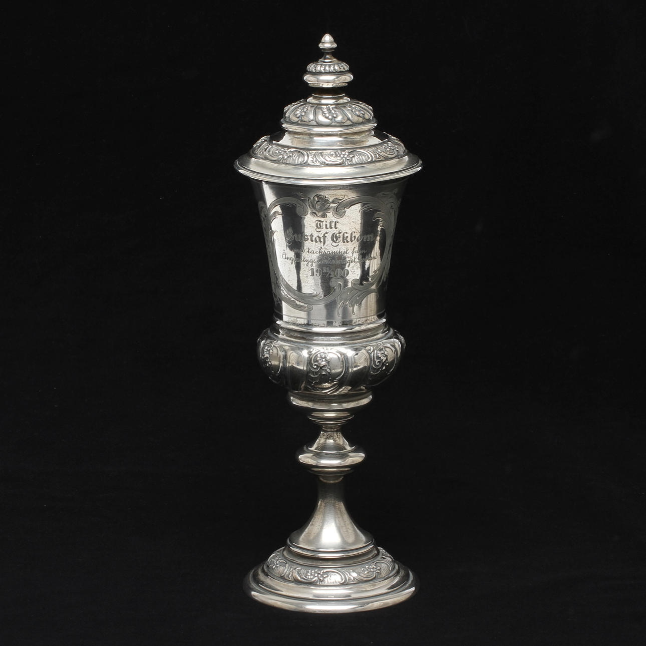 POKAL, med lock, 833 silver, omkring 1900.