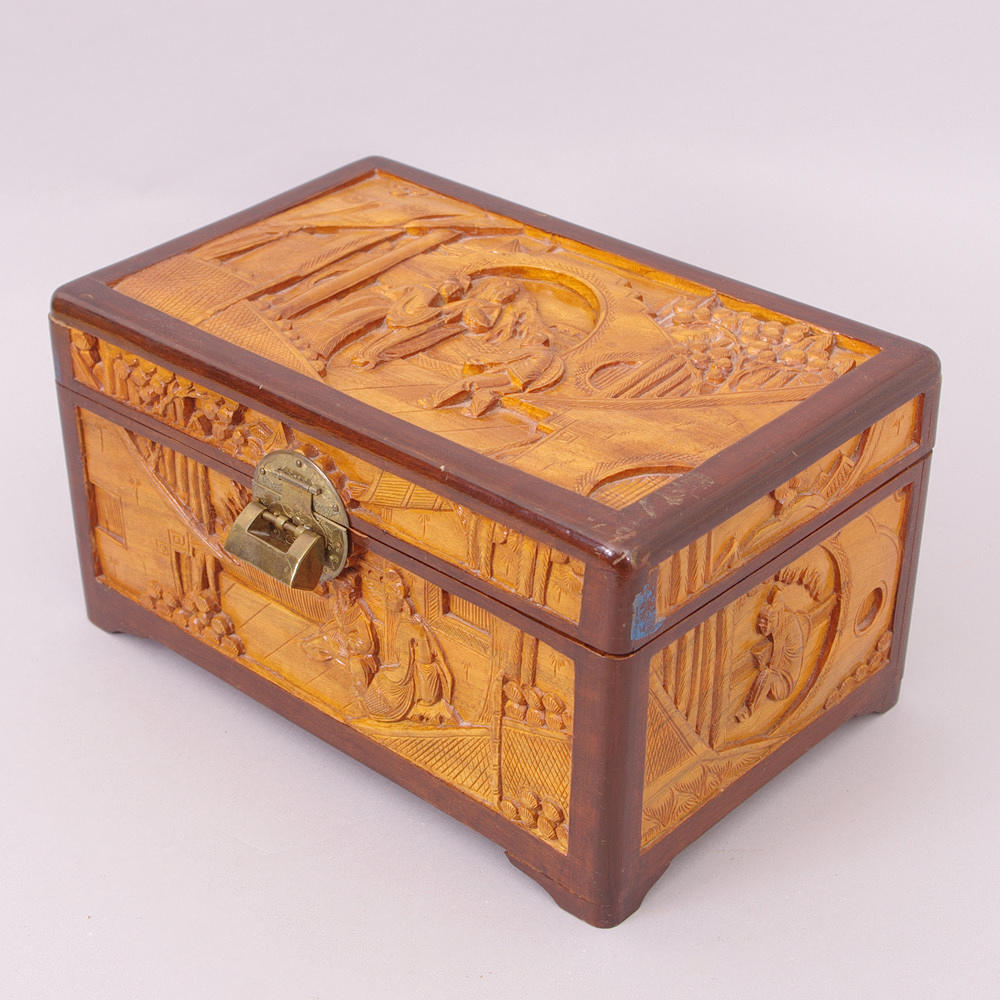 KAMFERKISTA, liten modell.