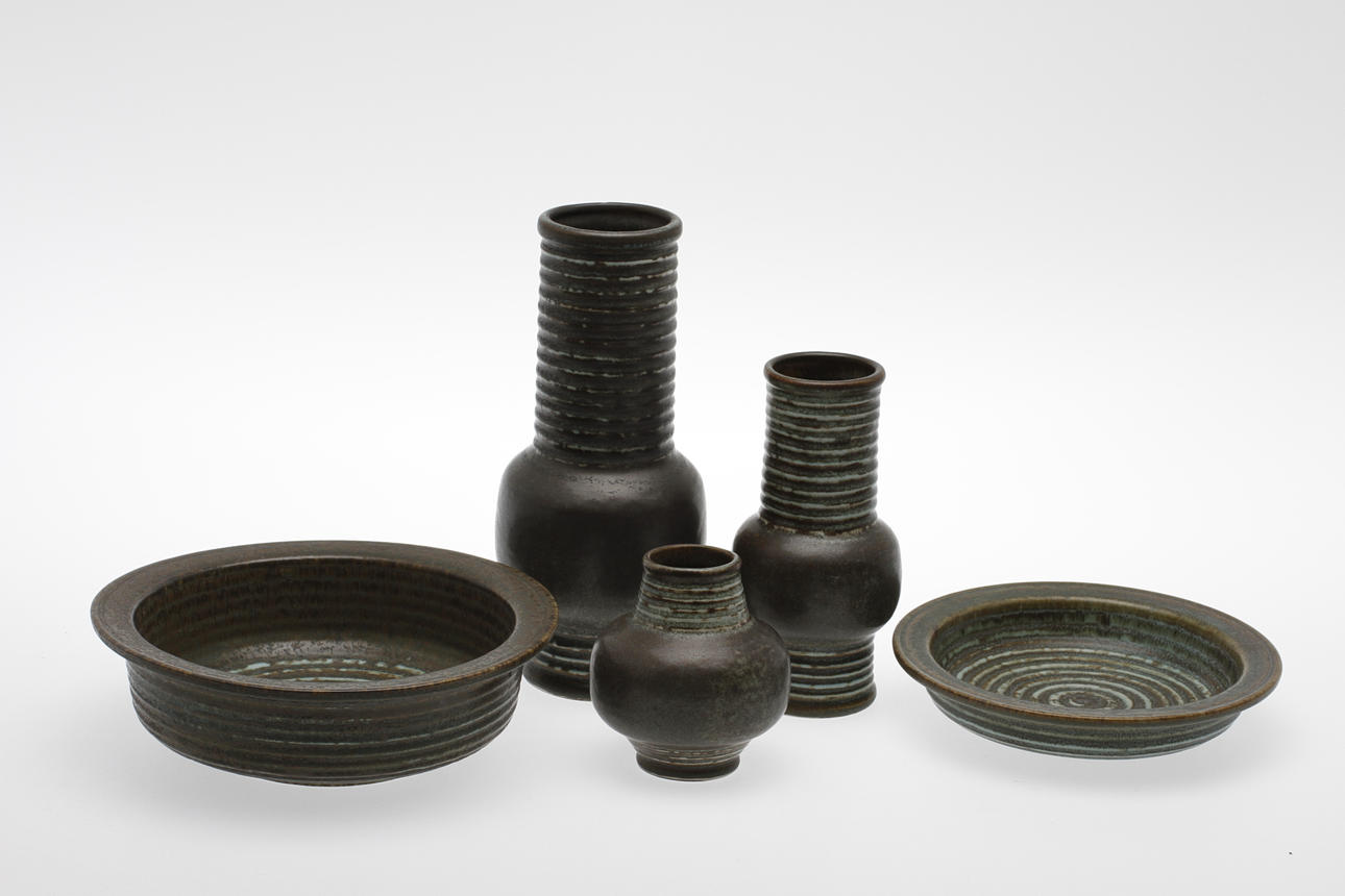 PARTI KERAMIK, 5 delar, stengods, "Igloo", Gunnar Nylund, Rörstrand, signerade.