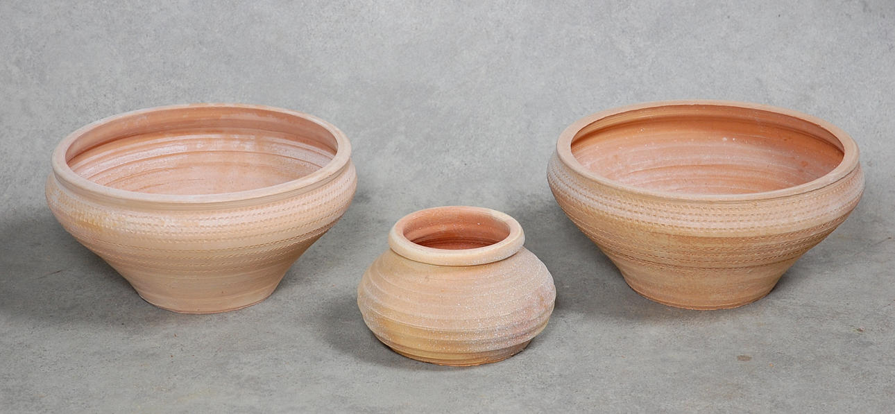 TRÄDGÅRDSKRUKOR, 3 st, handdrejade, terracotta, nya.