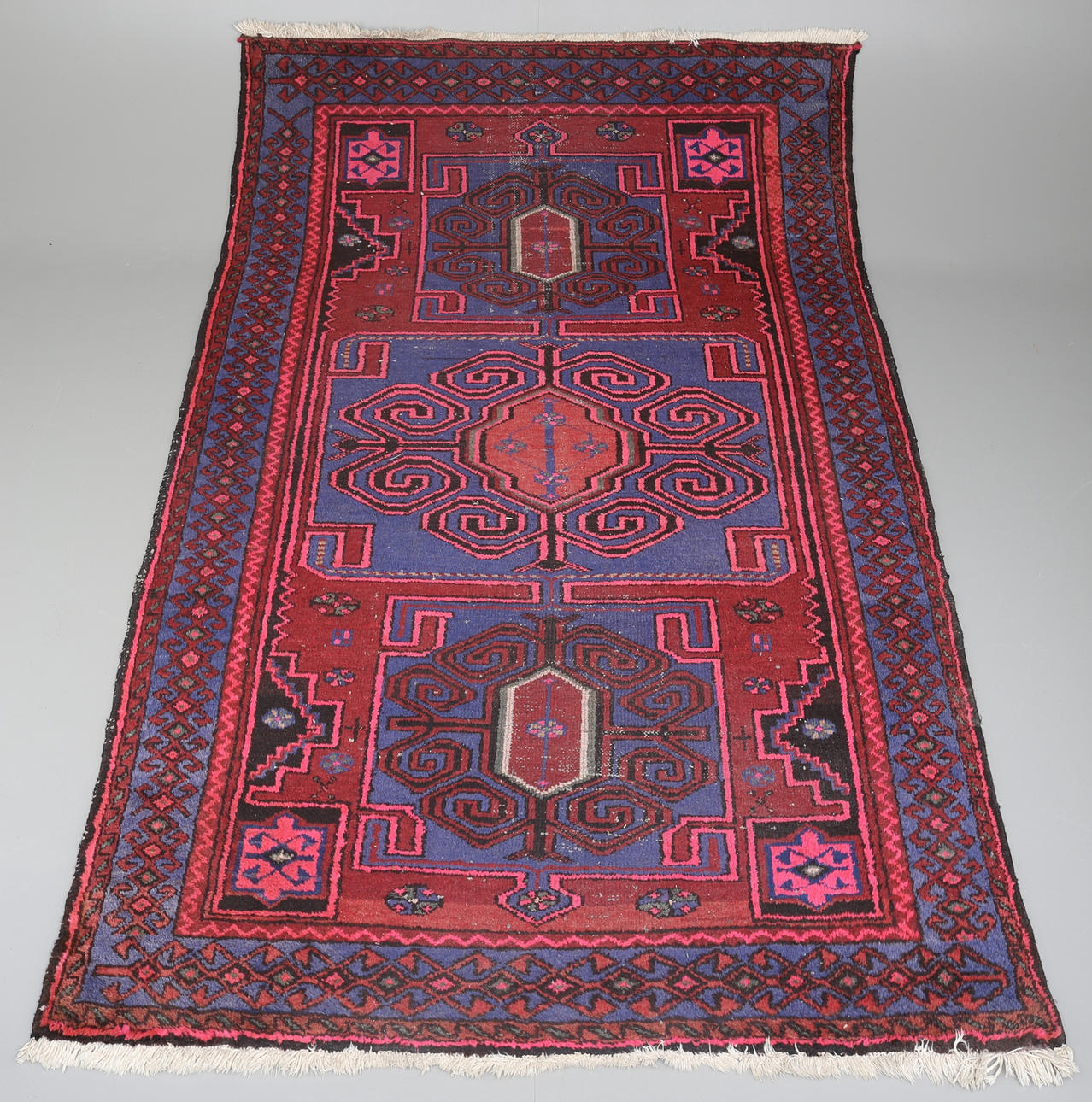 MATTA, Heris. 218 X 134.