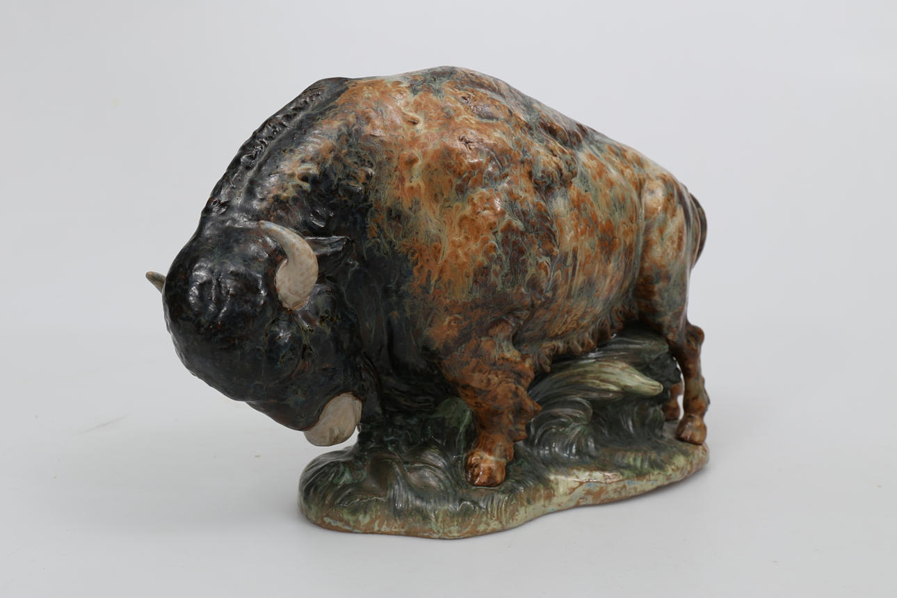 FIGURIN, stengods, Bison, design Salvador Furió, signerad Lladro.