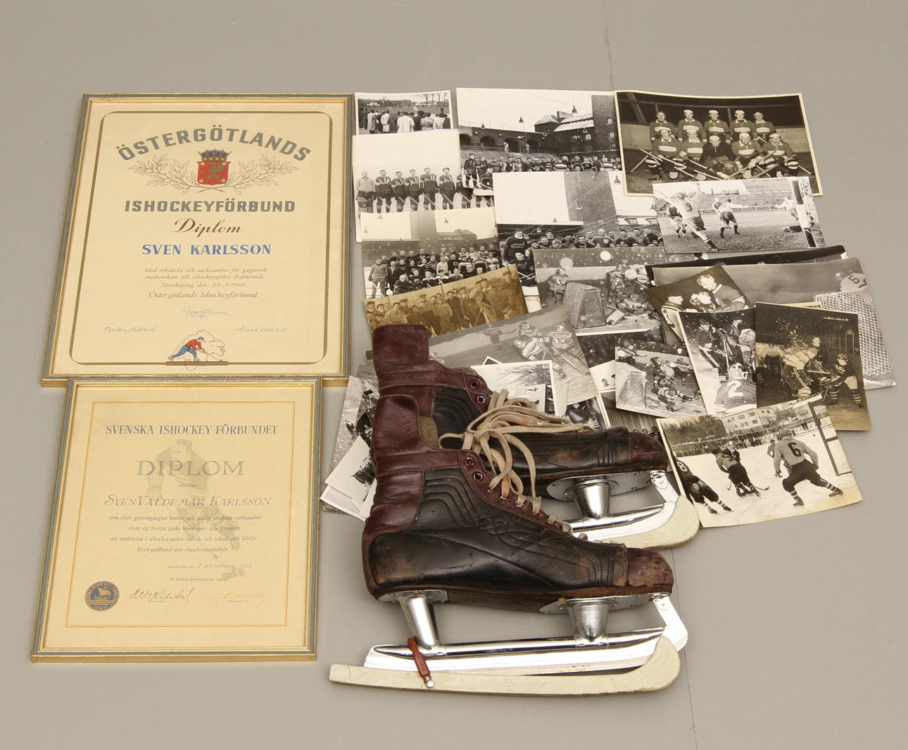 SPORTMEMORABILIA, hockey och fotboll, pressfoton, Helge Berglund autograf, 1940-60 tal.