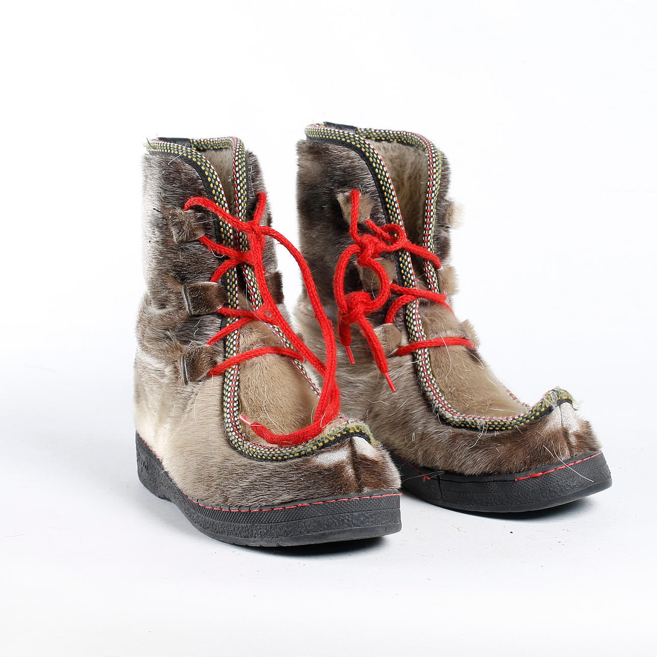 BEAK SHOES, reindeer skin.