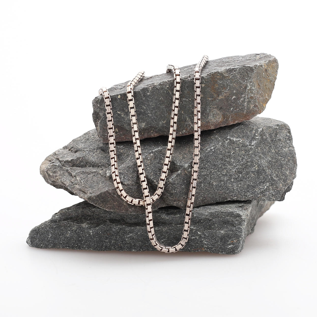 HALSBAND, silver, totalvikt 34,3 gram.