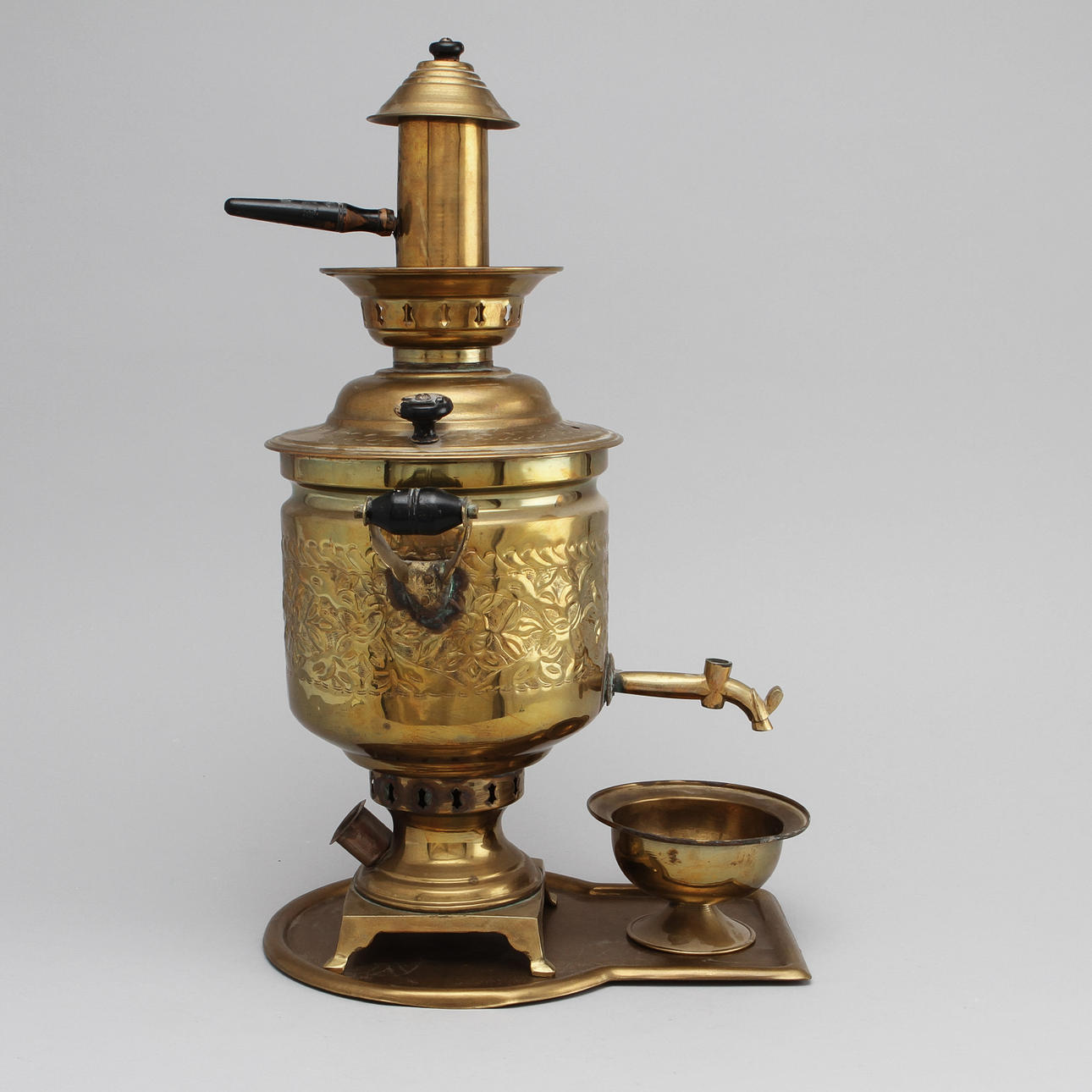 TESAMOVAR, mässing, Ryssland 1900-talets förra hälft.