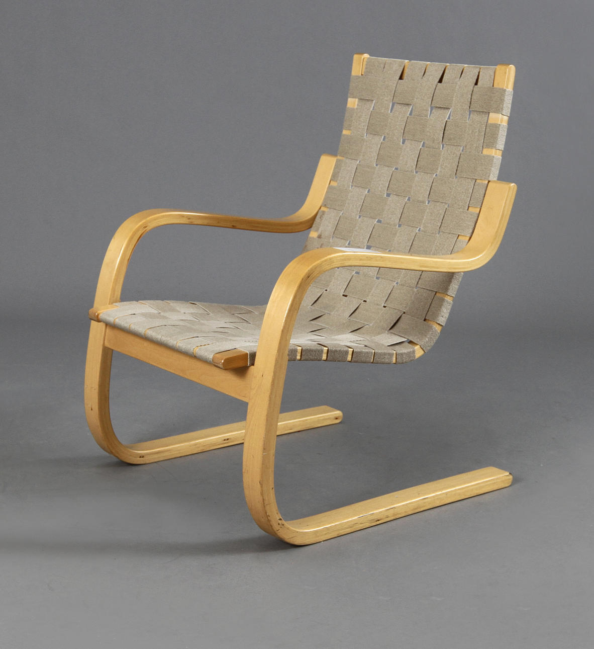 ALVAR AALTO. Fåtölj, modellnr 406. Artek.