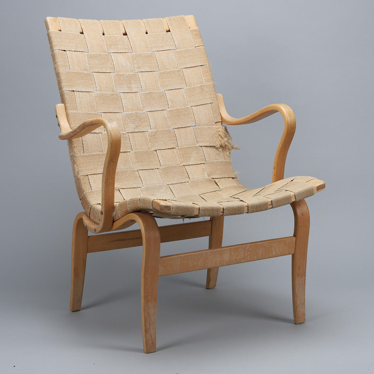 BRUNO MATHSSON. Nojatuoli "Eva", pyökki, satulavyö, DUX.