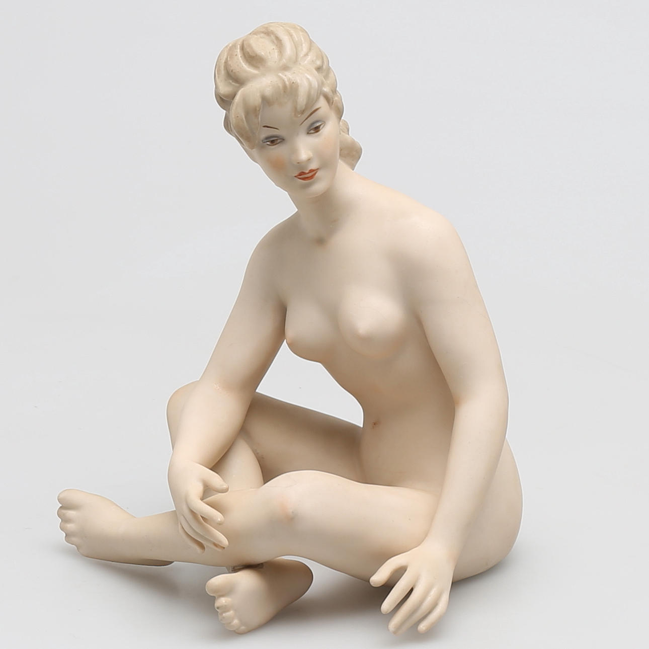 FIGURIN i porslin, nakenstudie, Wallendorf, Tyskland, 1900-talets första hälft.