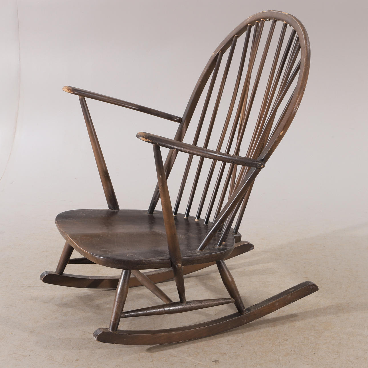 GUNGSTOL, ek, Windsormodell, England.