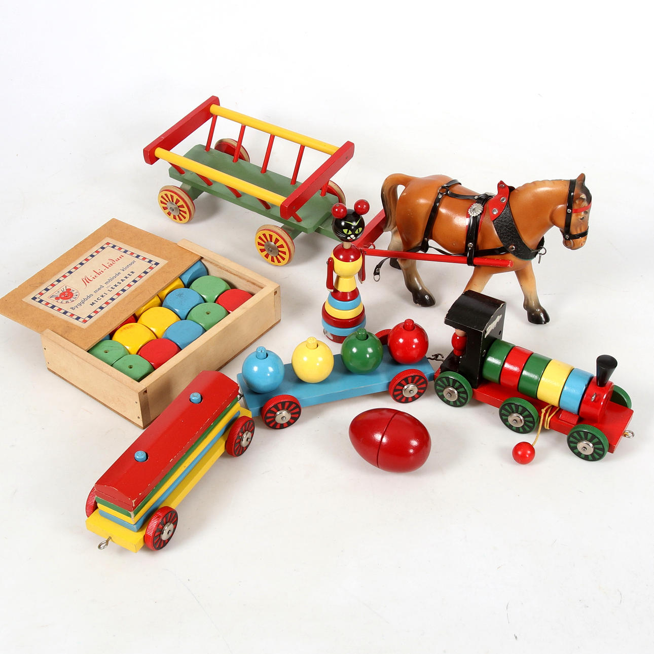 LEKSAKER, 7 delar, trä, mestdels Brio.