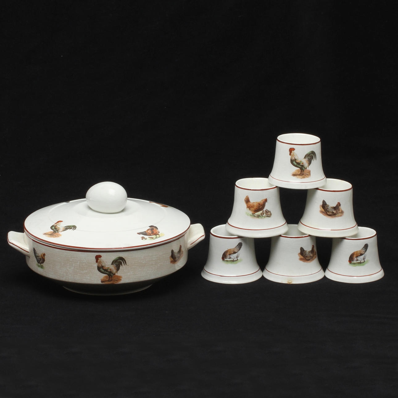 ÄGGSKÅL MED LOCK samt ÄGGKOPPAR, 6 st, flintgods, Gefle, 1900-tal.