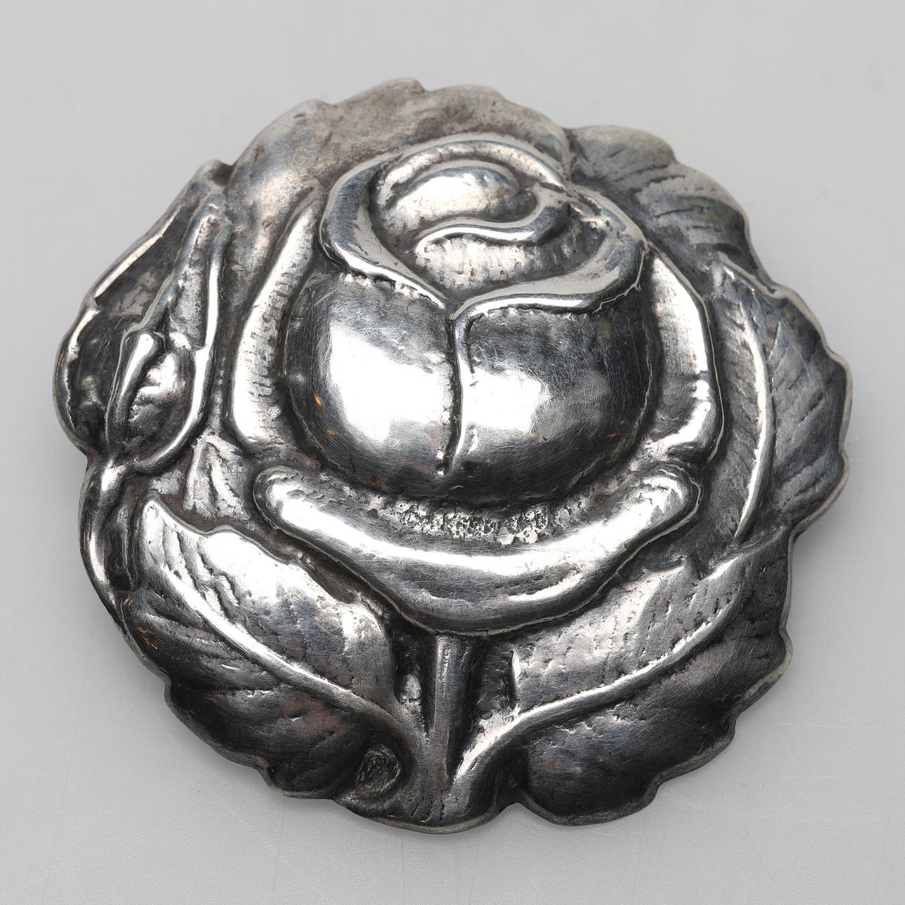BERNHARD HERTZ. broche, sterlingsølv, rosa, 1917.
