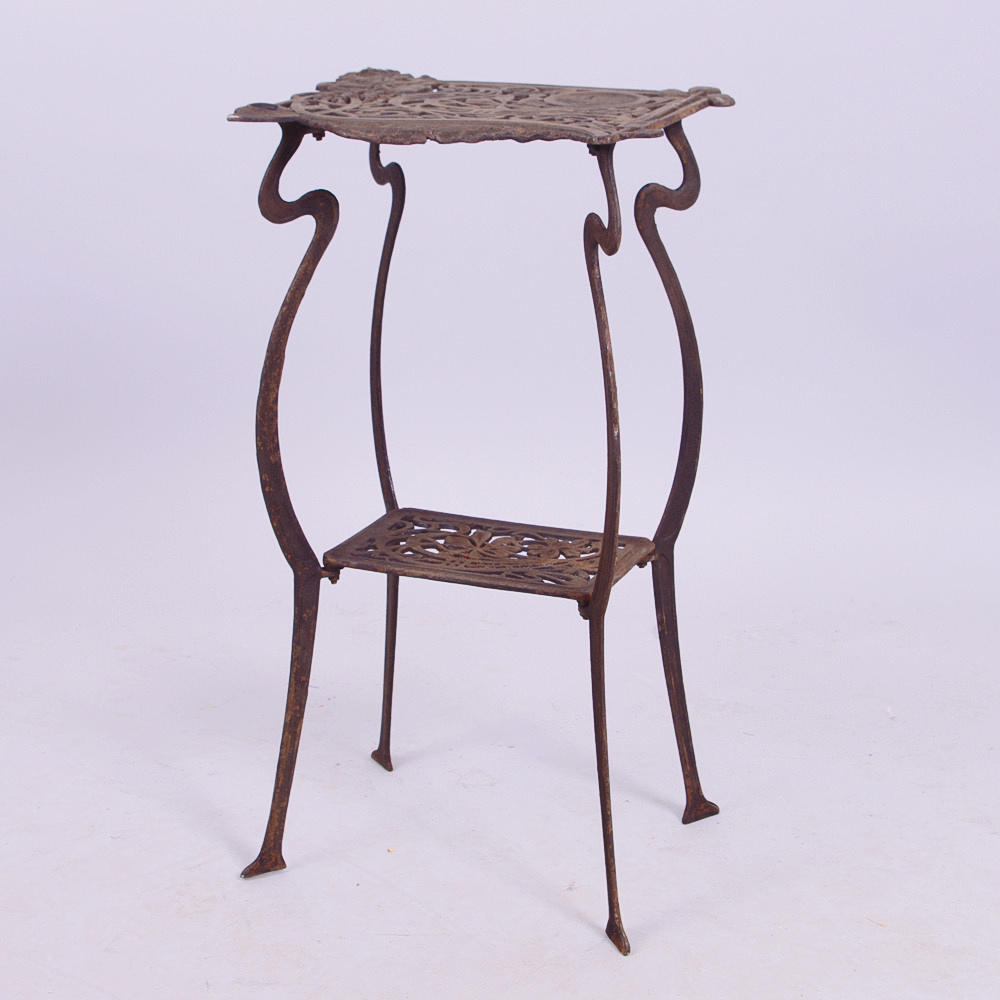 BLOMSTERBORD, gjutjärn, jugendstil, samtida.