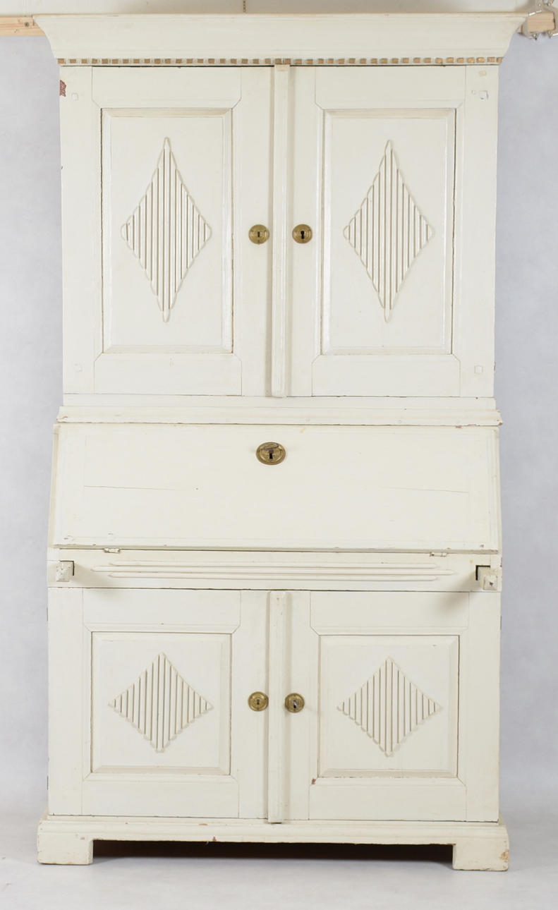 SKRIVSKÅP, gustavianskt, 1800-talets första hälft.