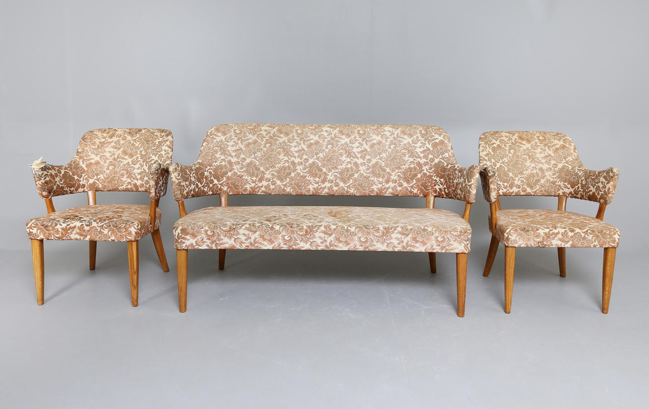 CARL MALMSTEN. Soffgrupp, 3 delar, "Lilla Sällskapet", 1900-talets mitt.