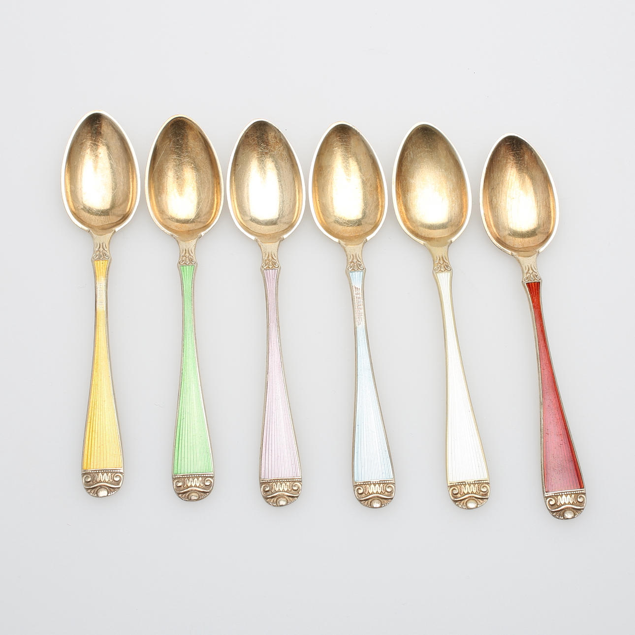 SKEDAR, sterlingsilver samt emalj, 85 gram.