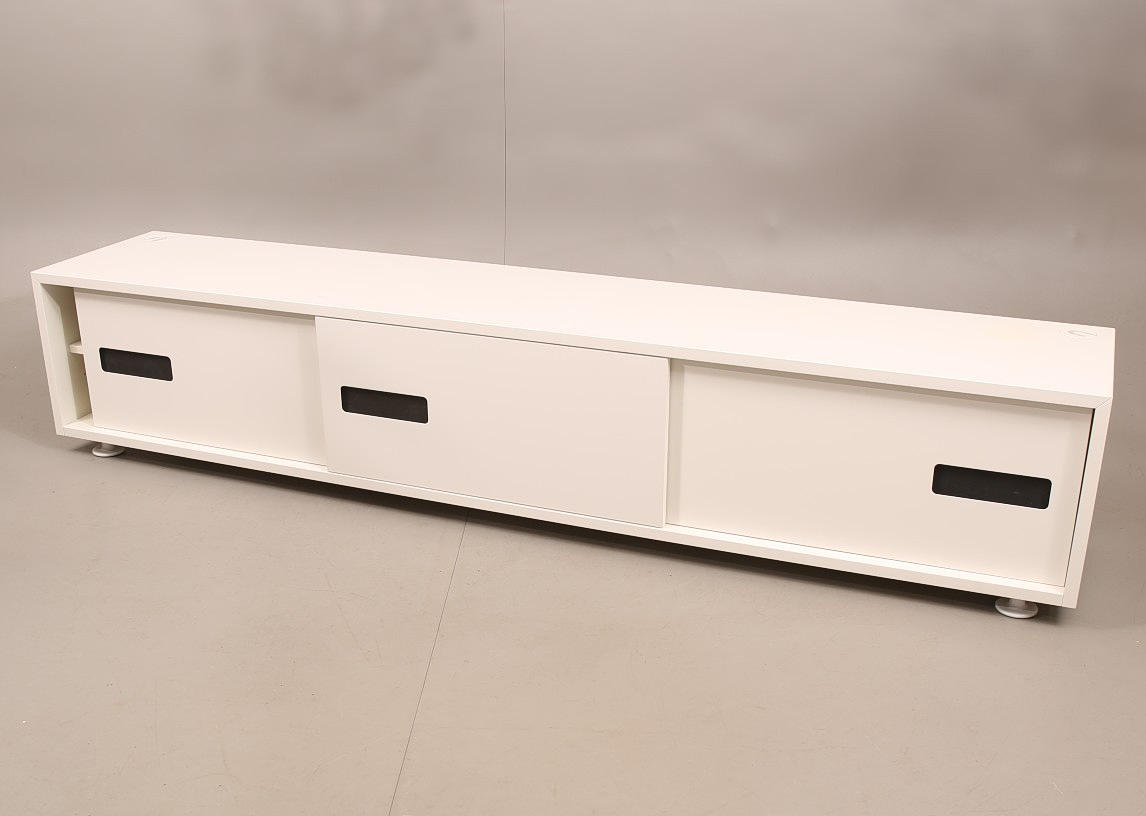 MEDIABÄNK/SIDEBOARD, "Funk", Per Söderberg för Asplund, 2000-tal.