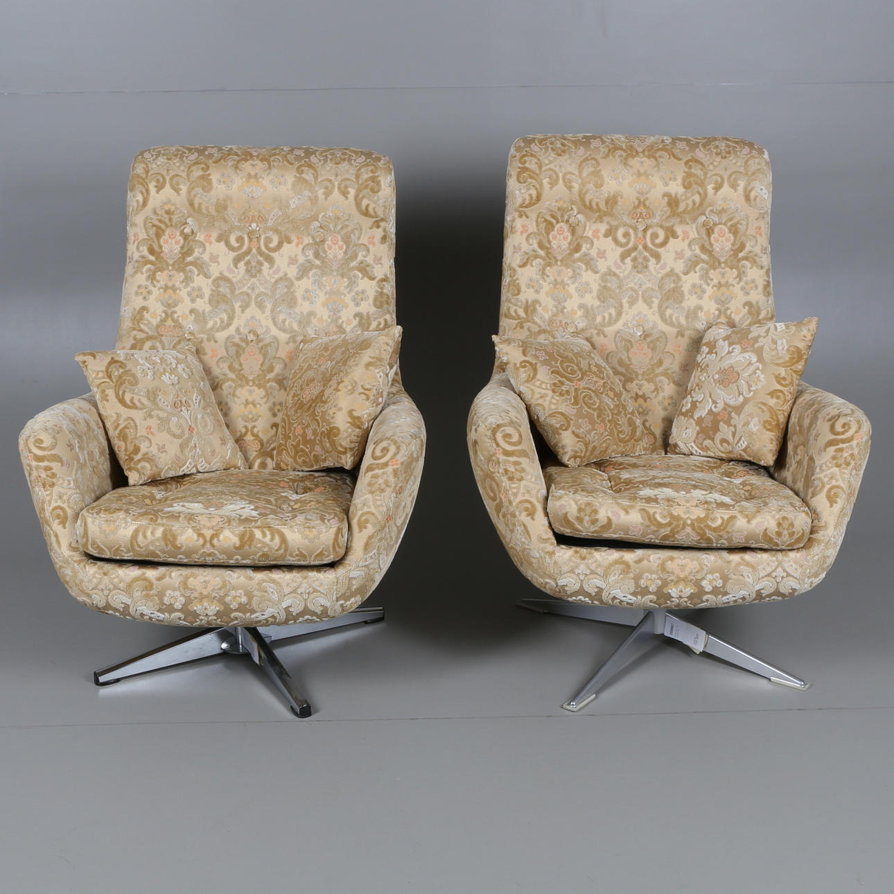 FÅTÖLJER, 2 st, 1960/70-tal.