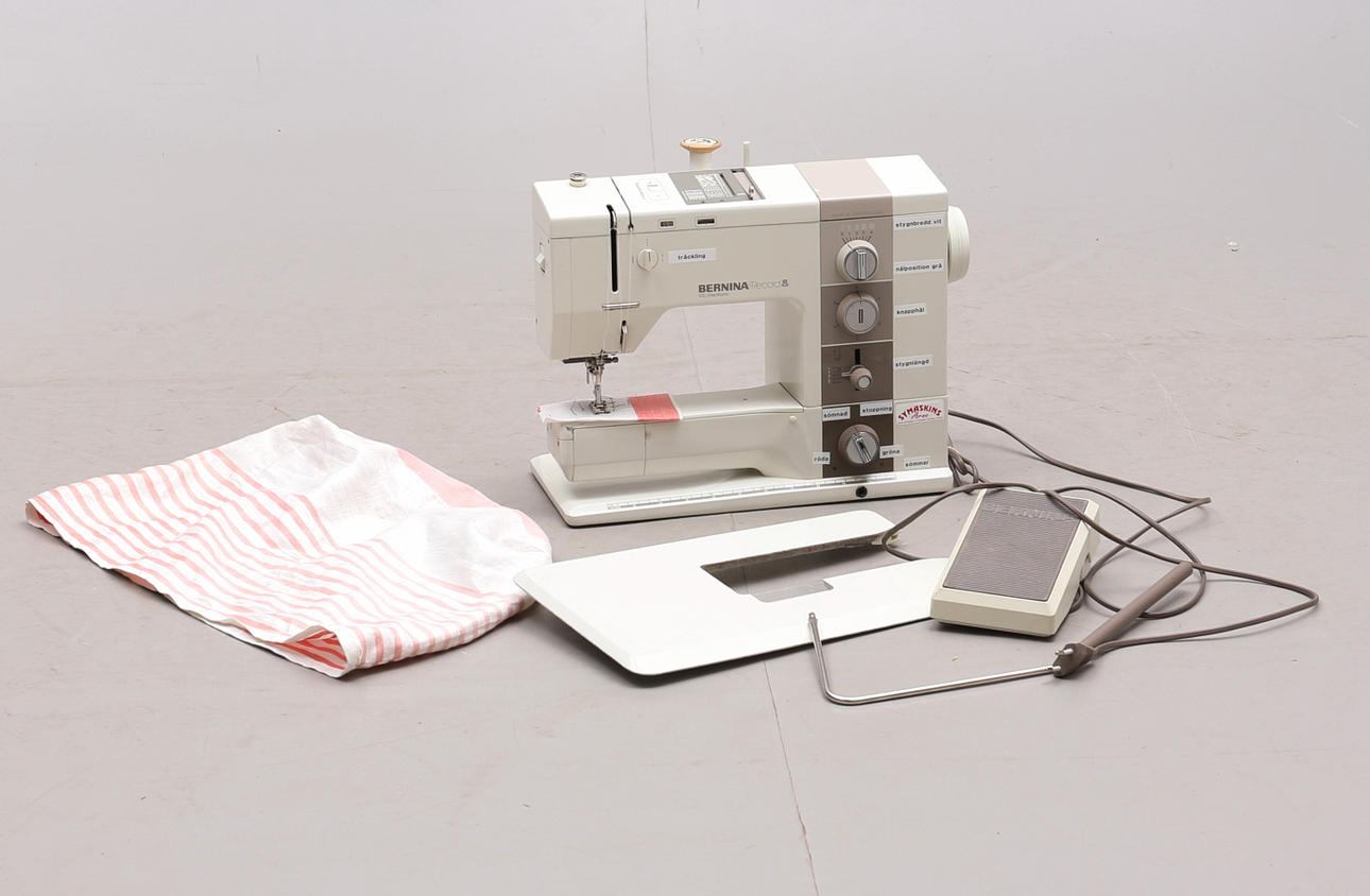 SEWING MACHINE, Bernina Record 930 Electronic, Switzerland.