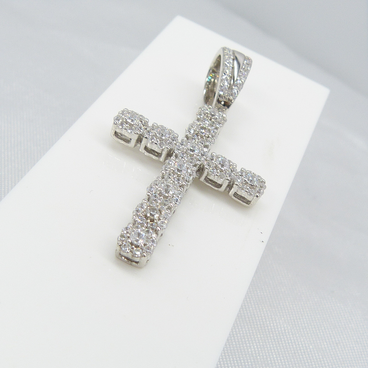 COLGANTE CRUZ PLATA.