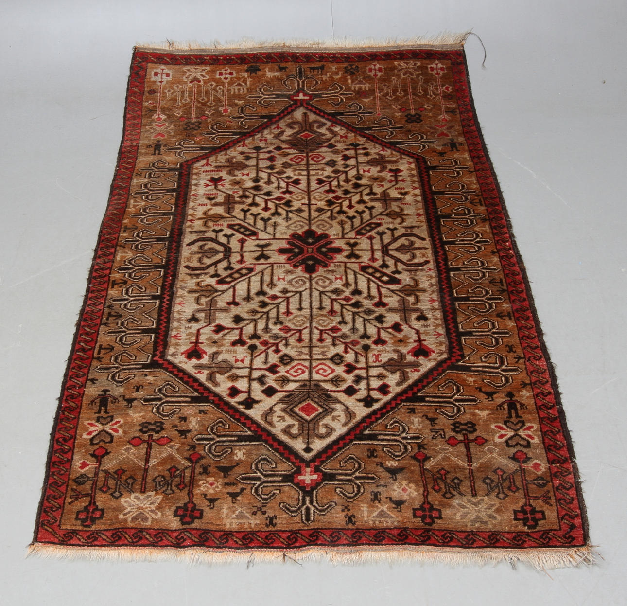 MATTA, orientalisk, ca 183 x 110 cm.