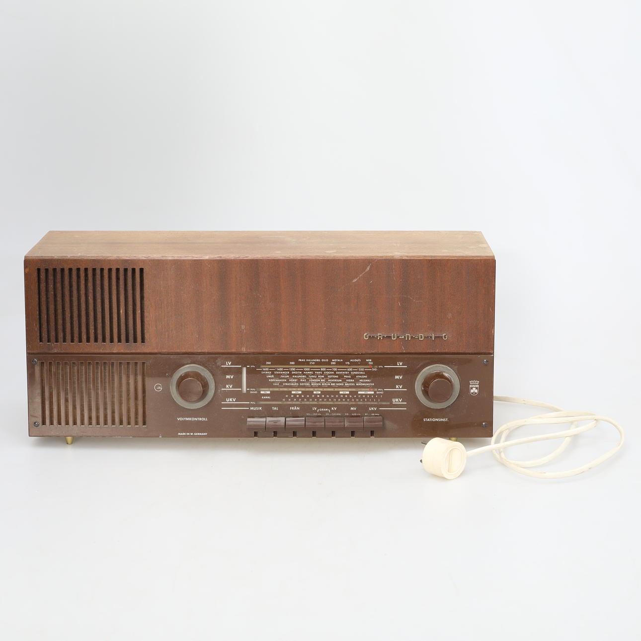 OLDTIMER RADIO, GRUNDIG Typ 2147 60er Jahre.