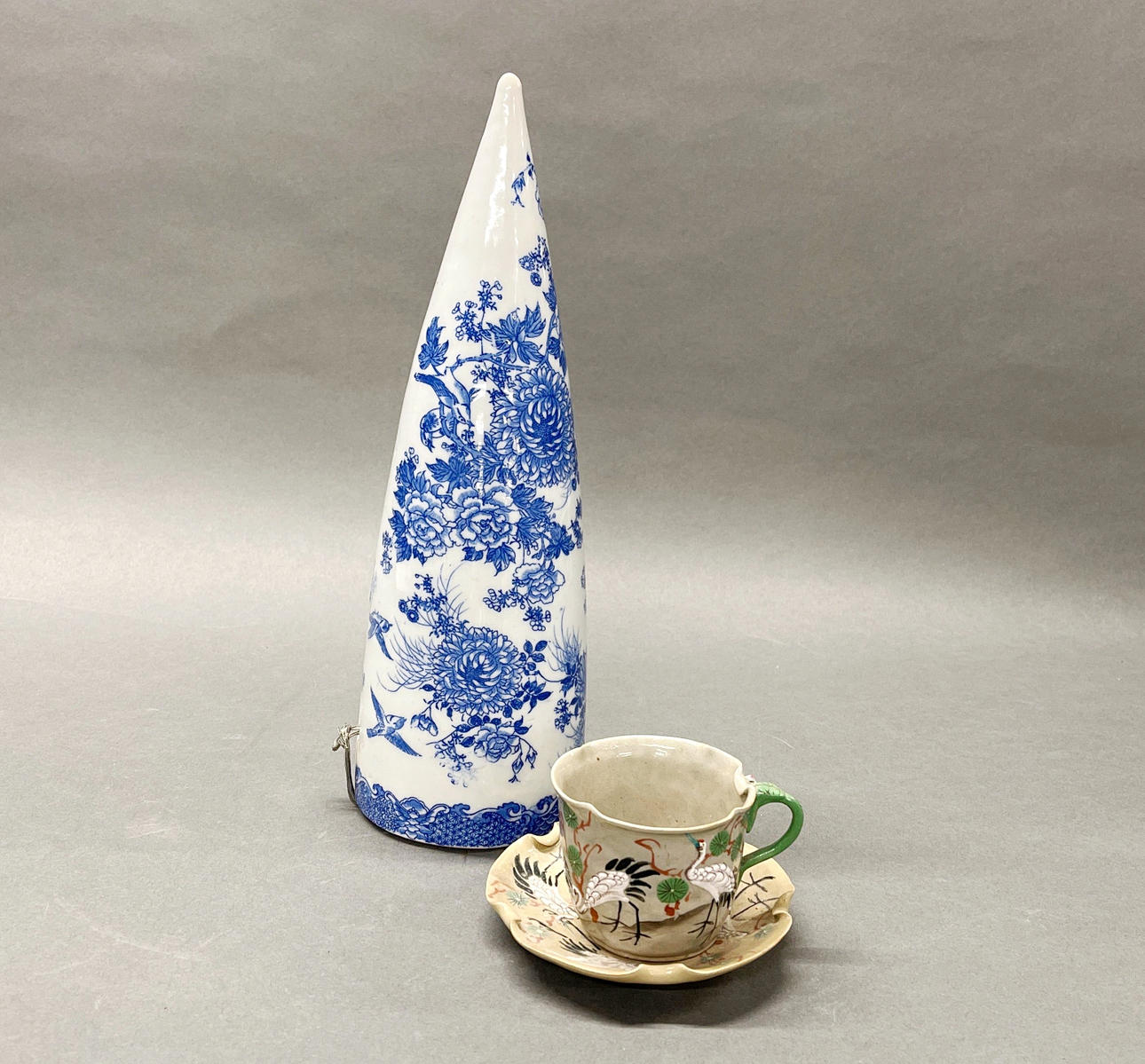 JAPANESE PORCELAIN ITEMS.