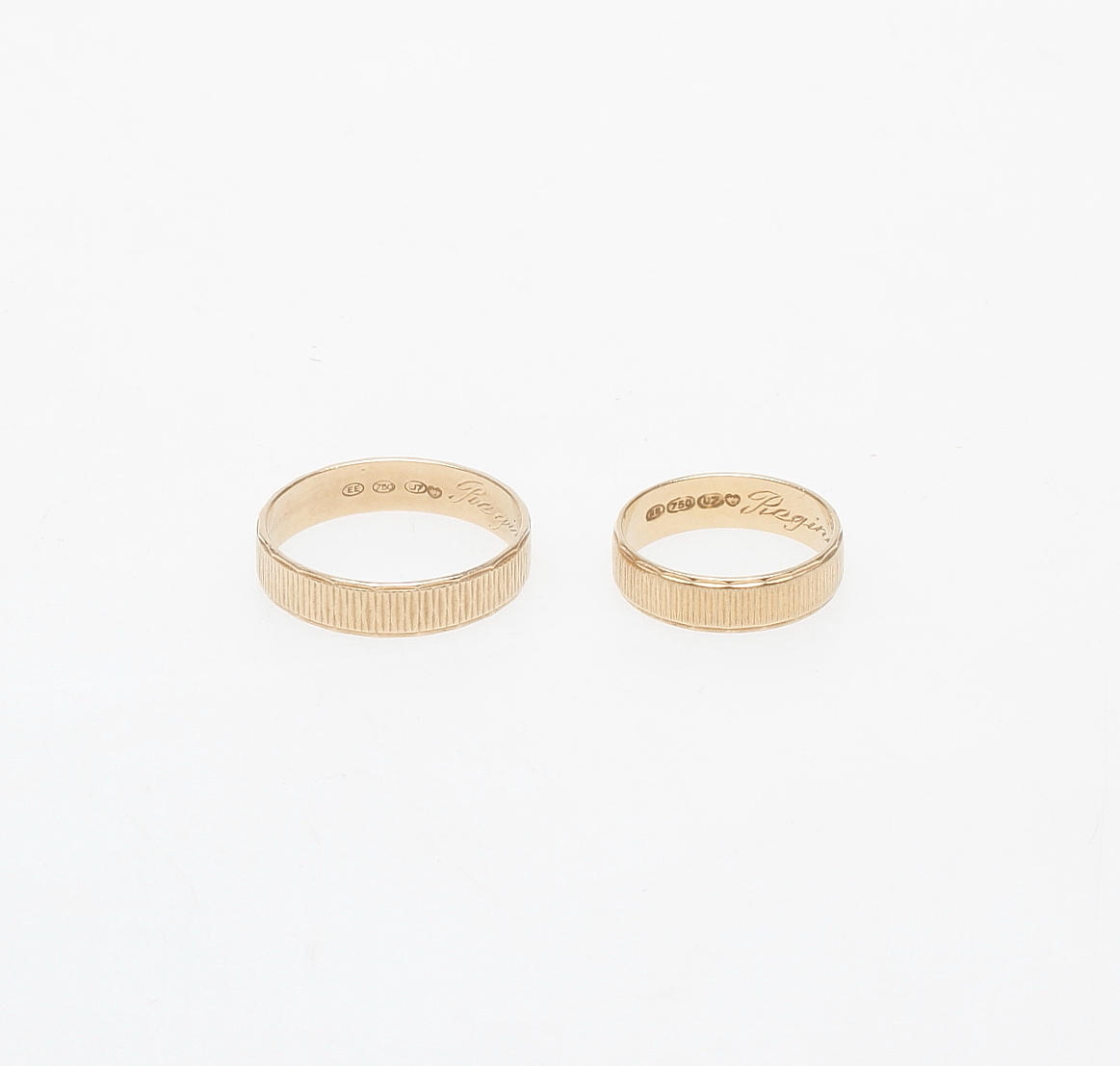 RINGAR, 2 st, 18k guld, vikt ca 6,6 gr.
