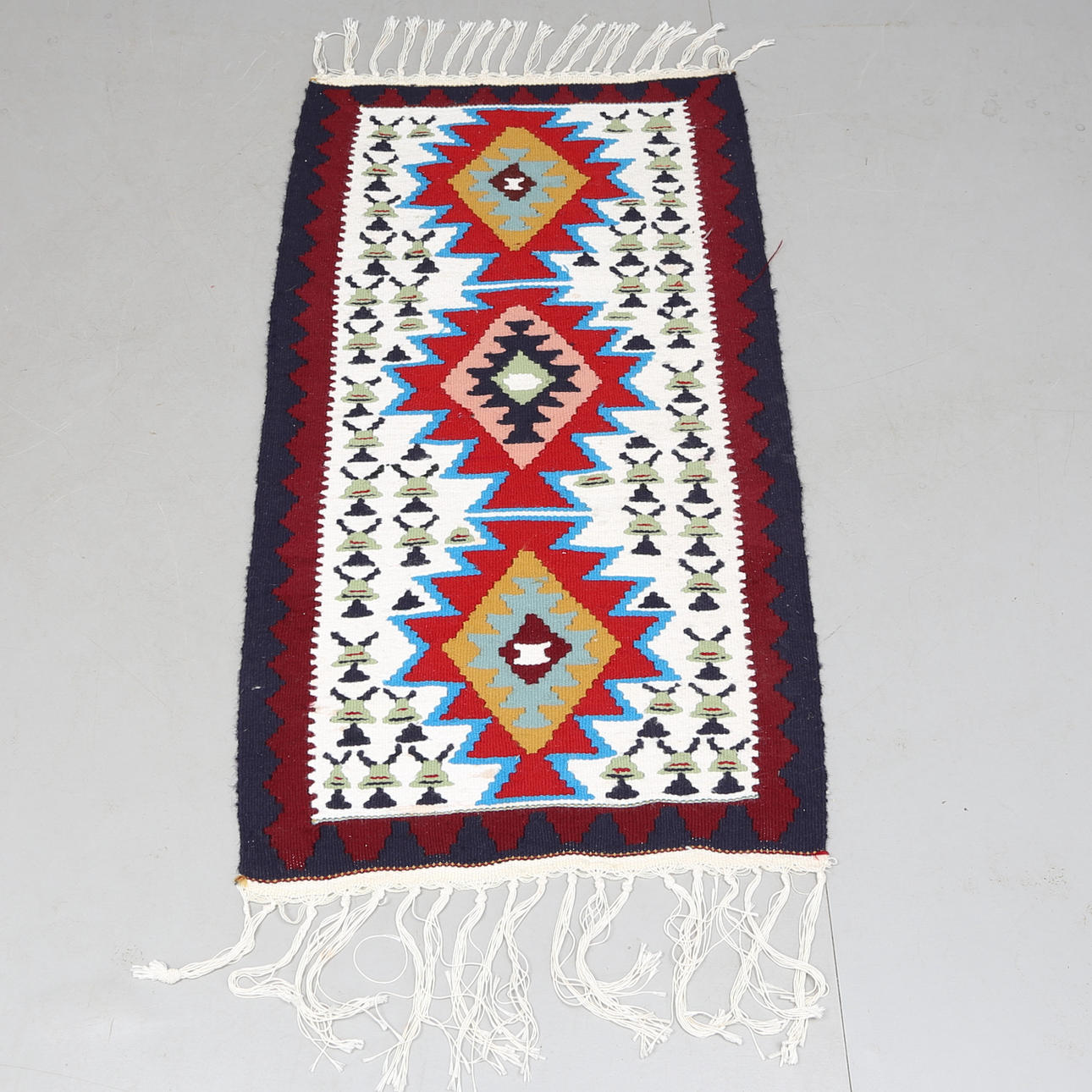 ORIENTALISK VÄVNAD, 57x104 cm.